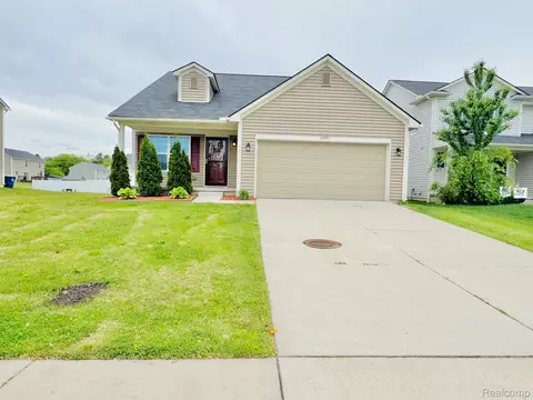 14094 Breakfast Dr, Redford, MI 48239