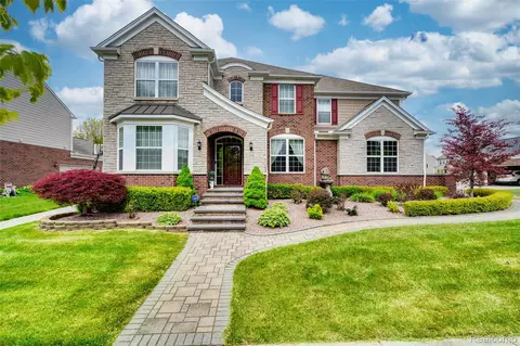 2042 Town Center Rd, Canton, MI 48188