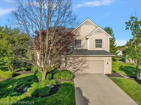31190 Kingsley Ct, Novi, MI 48377