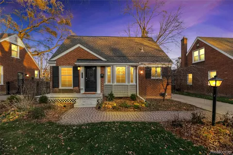 4414 Groveland Ave, Royal Oak, MI 48073