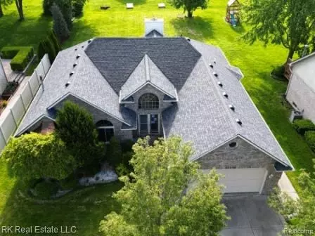 52362 Beaver Trail Dr, Macomb, MI 48042