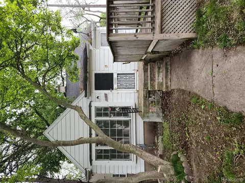 15400 Mark Twain St, Detroit, MI 48227