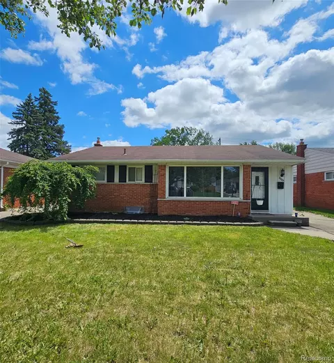 24385 Champaign St, Taylor, MI 48180