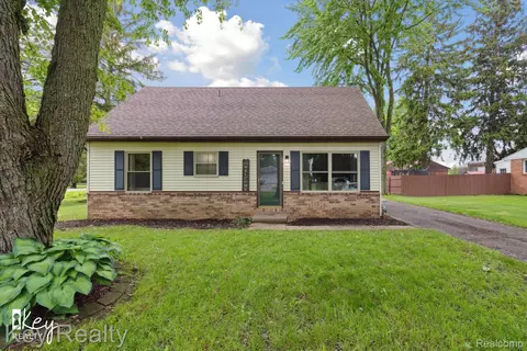2478 Sunnydale Dr, Bedford, MI 48182