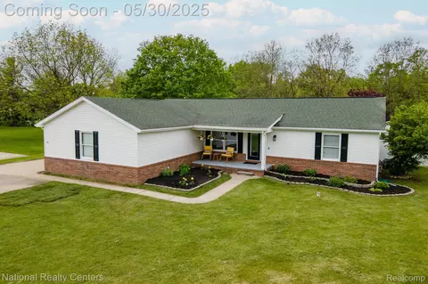 55 S Baldwin Rd, Oxford, MI 48371