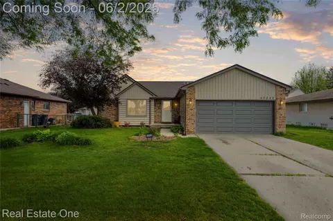 40252 Kraft Dr, Sterling Heights, MI 48310