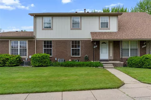 35502 Townley Dr #265, Sterling Heights, MI 48312
