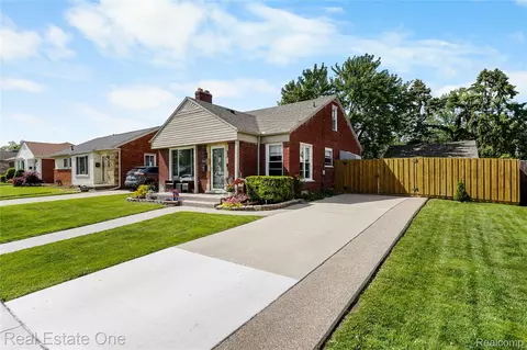 13684 Mercier St, Southgate, MI 48195