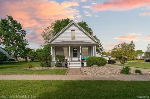 302 S Traver St, Saint Johns, MI 48879