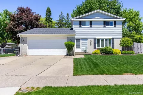 23415 Thornton St, Clinton Township, MI 48035