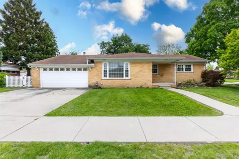 25547 Jennifer St, Redford, MI 48239