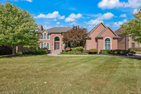3 Cabri Ln, Dearborn Heights, MI 48127