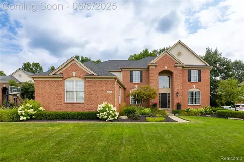 48510 Manhattan Cir, Canton, MI 48188