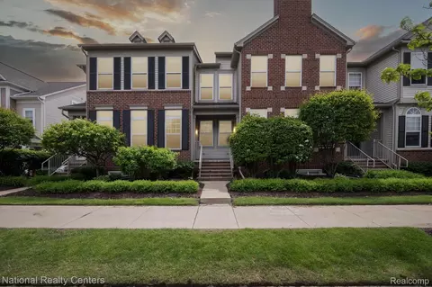 3241 Johanna Ware W #20, Wixom, MI 48393