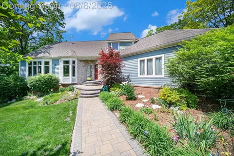 13135 Eagle Ct, Green Oak, MI 48178