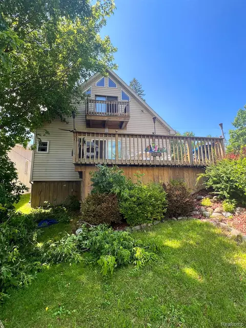 172 Lake St, Hale, MI 48739