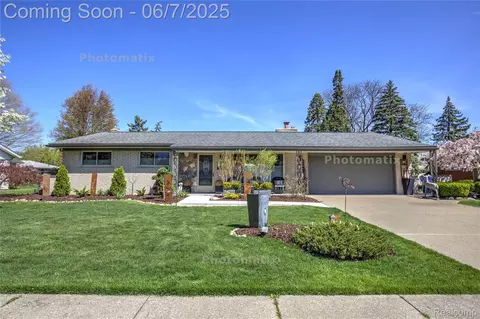 11555 Colpaert Dr, Warren, MI 48093