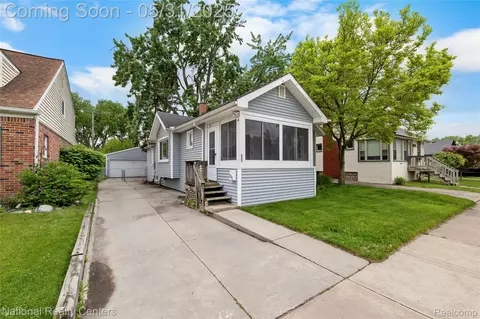 255 Madison Ave, Clawson, MI 48017
