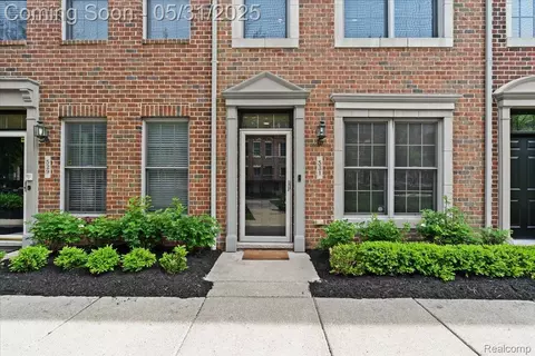 531 Graten St, Birmingham, MI 48009