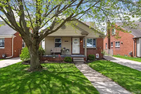 15645 Warwick Ave, Allen Park, MI 48101