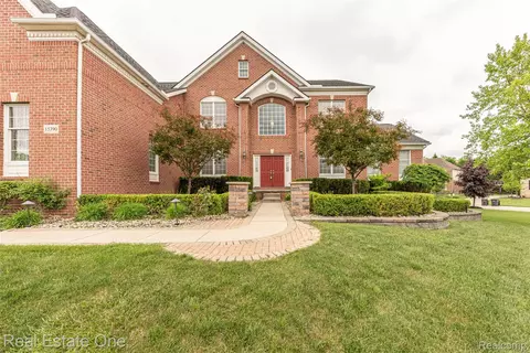 15390 Prestwick Cir, Northville, MI 48168