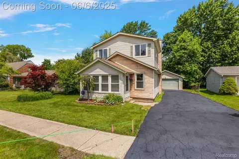 433 Cherry Dr, Troy, MI 48083