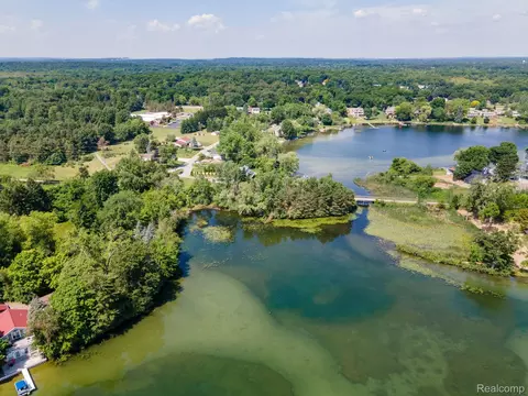 0000 Lakeside Dr, Orion, MI 48362