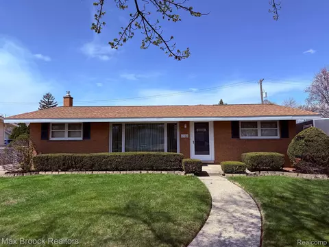1536 W 13 Mile Rd, Madison Heights, MI 48071