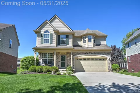 28329 Cottage Ln, Lyon, MI 48165