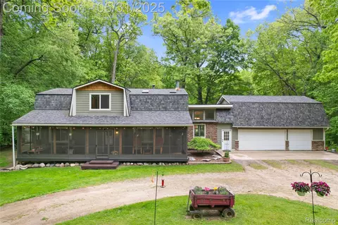 1380 Parker Rd, Rose, MI 48442