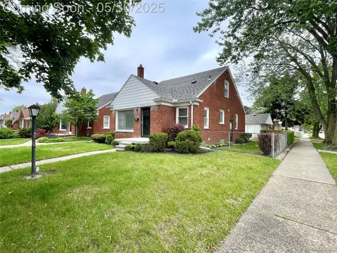 9731 Colwell Ave, Allen Park, MI 48101
