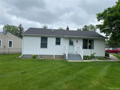 7053 Allegan Dr, Davison, MI 48423