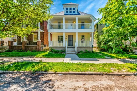 3880 Doremus St, Hamtramck, MI 48212