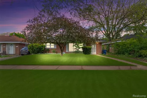 2913 Cheyenne Ave, Flint, MI 48507