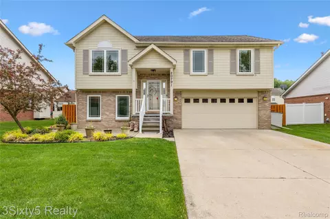 20791 Busenbark Ln, Brownstown, MI 48183