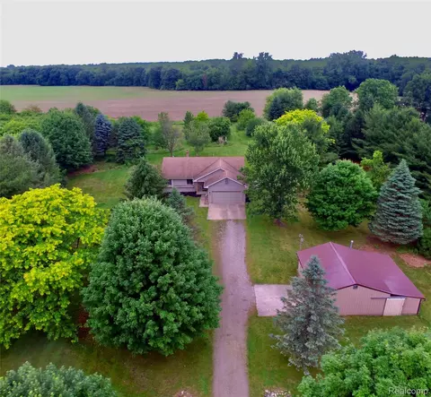 5393 Huschke Rd, Leroy, MI 48892