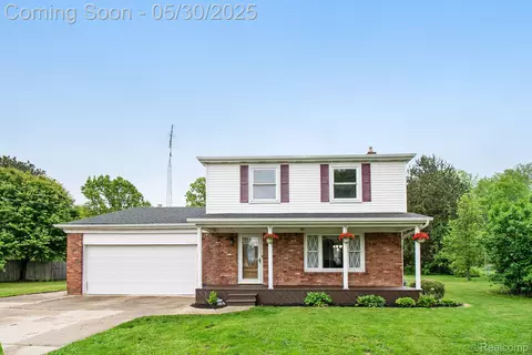 8425 Rondale Dr, Grand Blanc, MI 48439