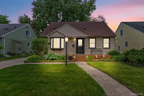 717 N Vermont Ave, Royal Oak, MI 48067