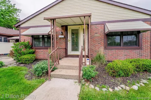 40807 Newport Dr, Plymouth, MI 48170