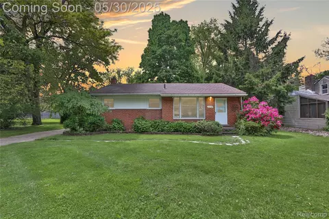 17153 Ryland, Redford, MI 48240