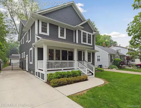 1032 Ferris Ave, Royal Oak, MI 48067