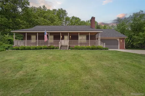 1330 Evergreen, Milford, MI 48380