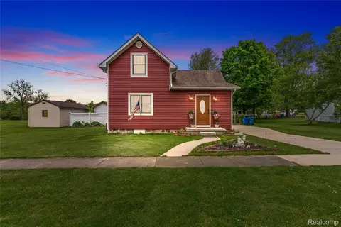 306 Hamilton St, Byron, MI 48418 photo 1