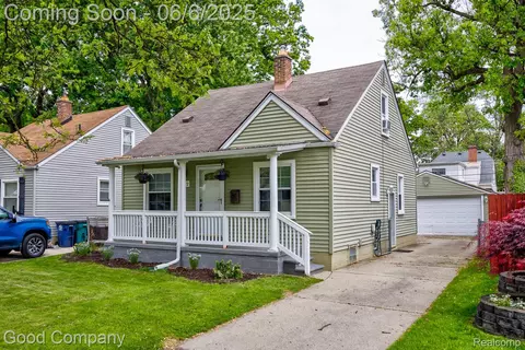 812 N Edgeworth Ave, Royal Oak, MI 48067