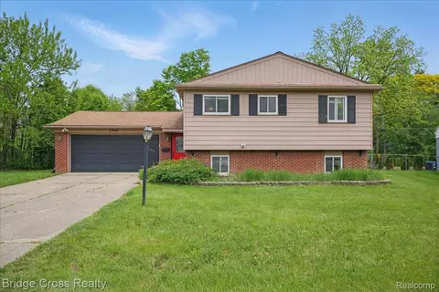 23850 Barfield St, Farmington, MI 48336