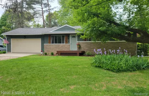 2103 Keeran Dr, Mayfield, MI 48446