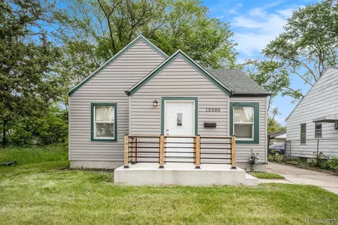 15500 Strathmoor St, Detroit, MI 48227