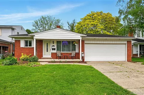 14846 Lakewood Dr, Plymouth, MI 48170