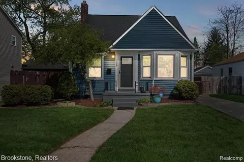 909 Hoffman Ave, Royal Oak, MI 48067