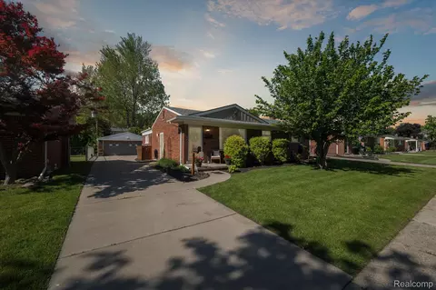 29846 Oakley St, Livonia, MI 48154
